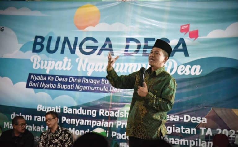 Usai Saba Desa, Bupati Bandung Terharu Dibawakan Hasil Tani