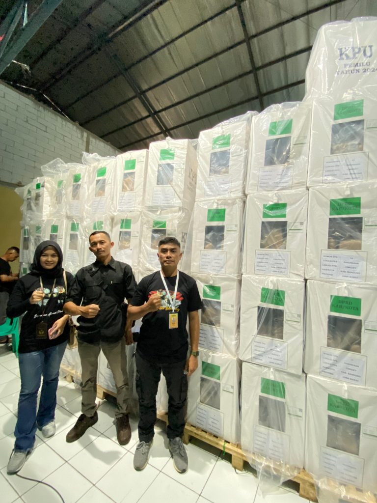 Panwascam Ciwidey Temukan Gudang Logistik Hanya Satu Kunci