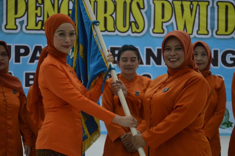 Pengurus IKWI Kab Bandung Periode 2023-2026 Dilantik, Yeni Herlina Resmi Jadi Ketua