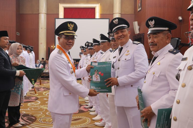 Bupati Bandung Kukuhkan Perpanjangan Masa Jabatan 270 Kades