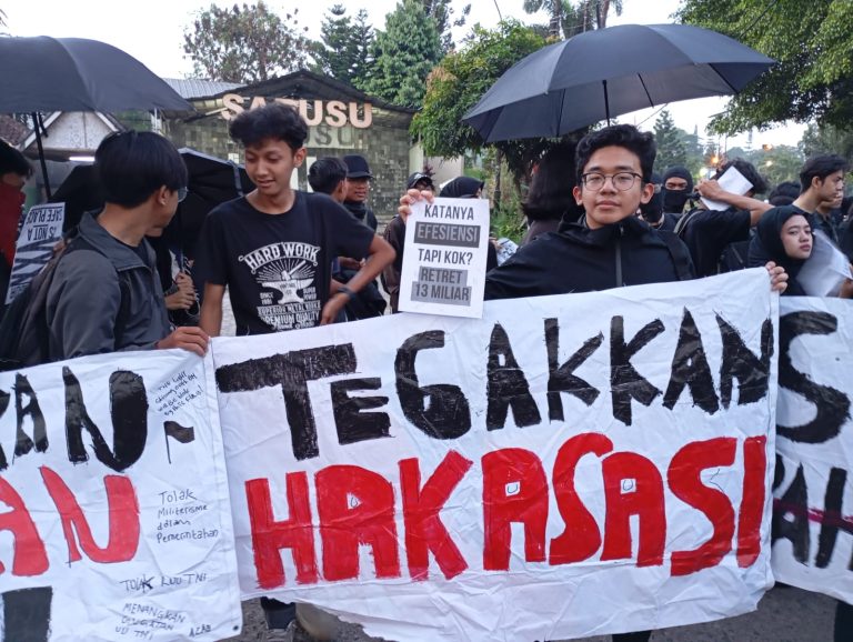 Mahasiswa di Jatinangor Kritik Program Retret di IPDN