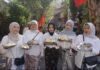 Asyiknya Mahasiswa IKIP Siliwangi Saat KKN di Kampung Adat Cireundeu Cimahi