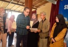 Pastikan PTSL Diserap, Dede Yusuf Bagikan E-Sertipikat untuk Warga Bandung Barat